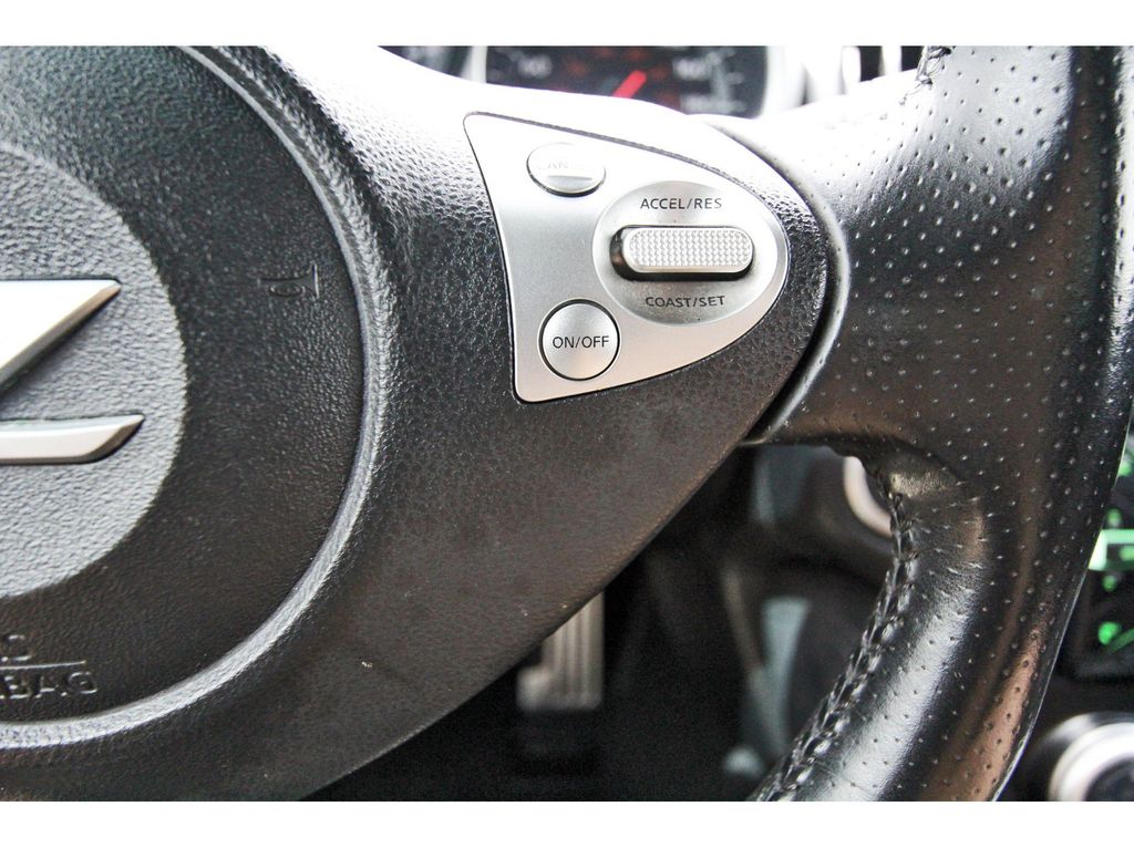 2010 Nissan 370Z Touring - 9