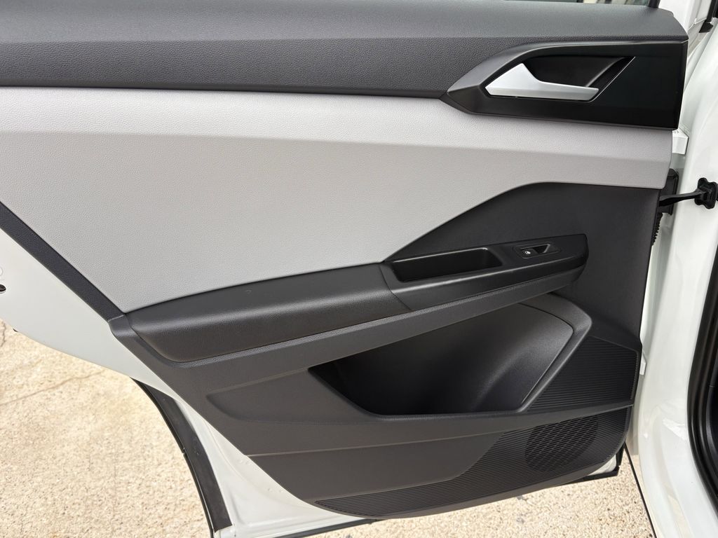 2022 Volkswagen Taos 1.5T SE White at DeMontrond Auto Country