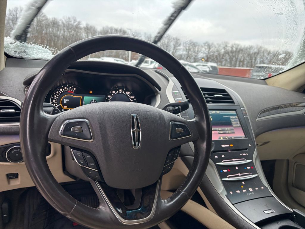 2015 Lincoln MKZ Base 9