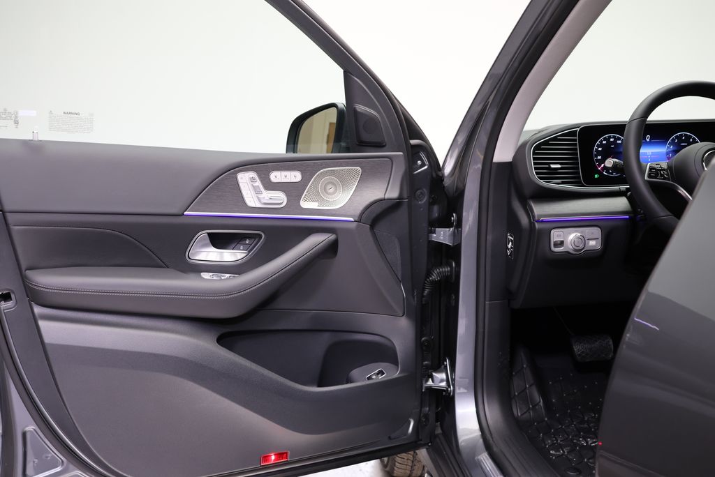 Thumbnail: 2026 Mercedes-Benz GLE - 32