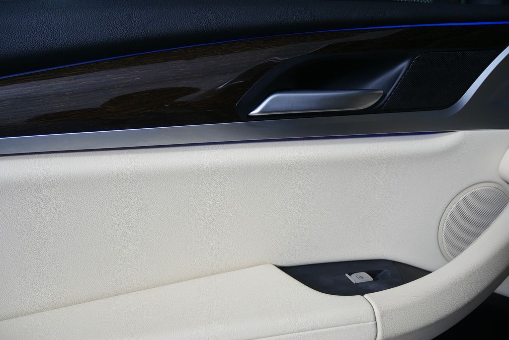 Thumbnail: 2021 BMW X3 - 14