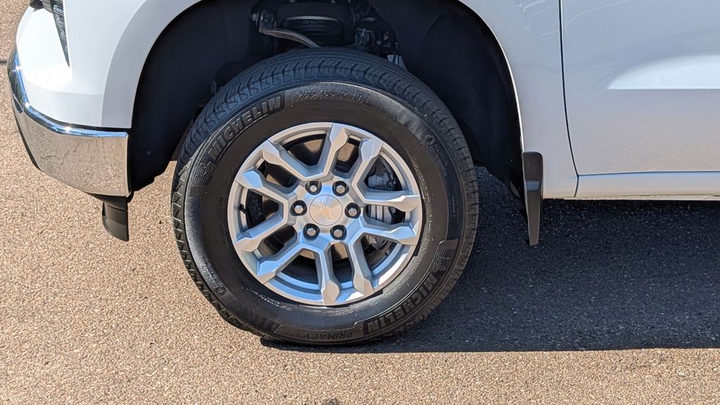 Used 2022 Chevrolet Silverado 1500 LT 4D Crew Cab