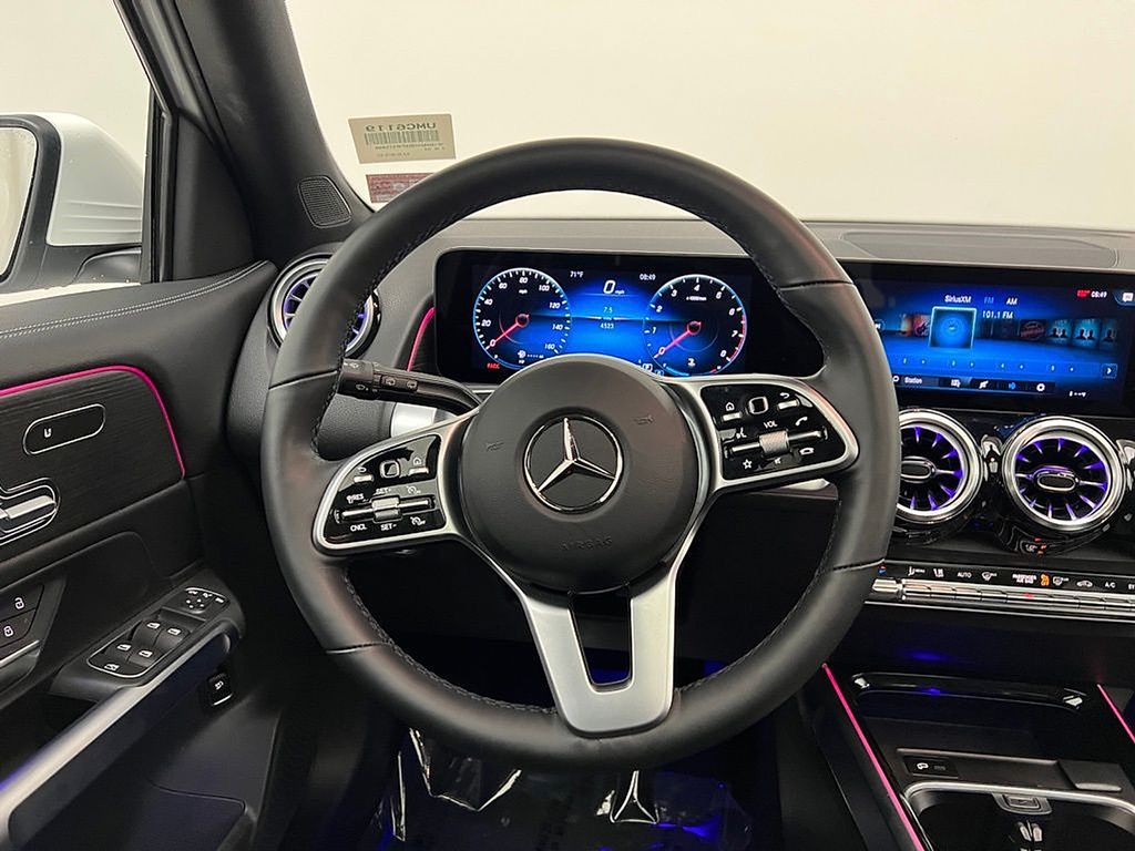 2023 Mercedes-Benz GLB 250 11