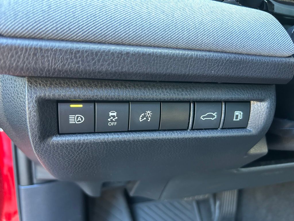 Thumbnail: 2025 Toyota Camry - 18