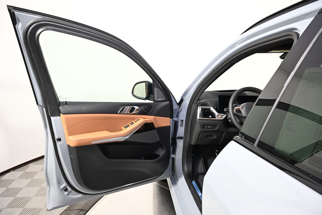 Thumbnail: 2026 BMW X5 - 21