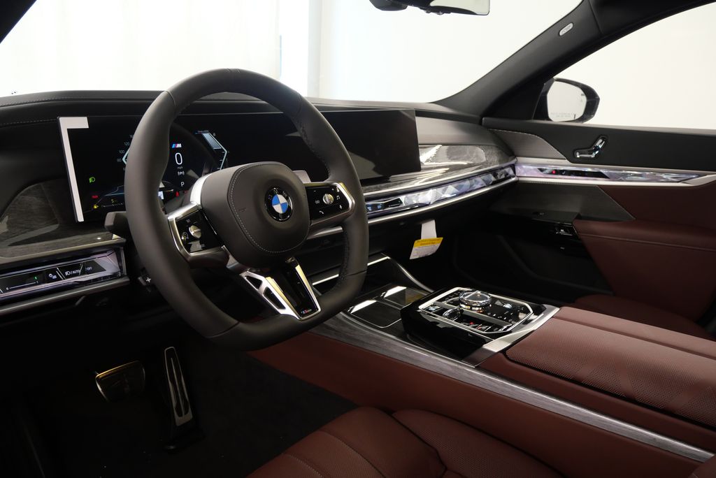 2025 BMW 7 Series 760i xDrive 14