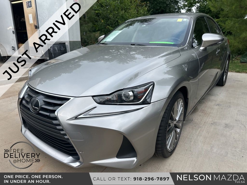 2017 Lexus IS 350 200t's photo