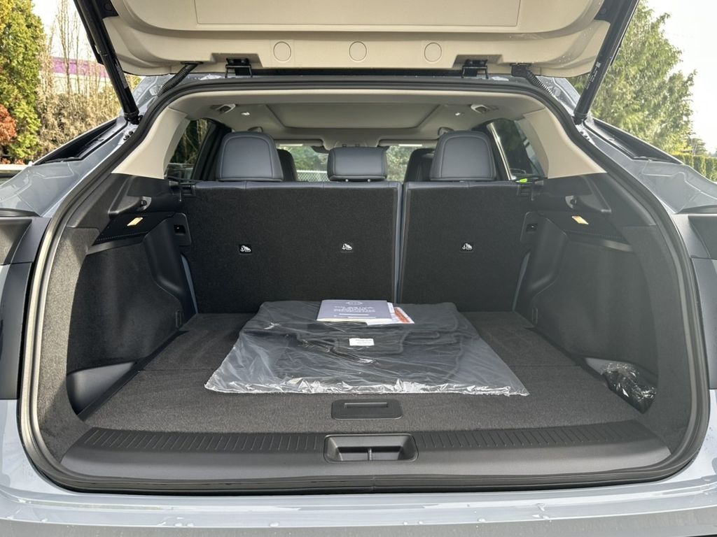 2025 Nissan Ariya PLATINUM+ e-4ORCE