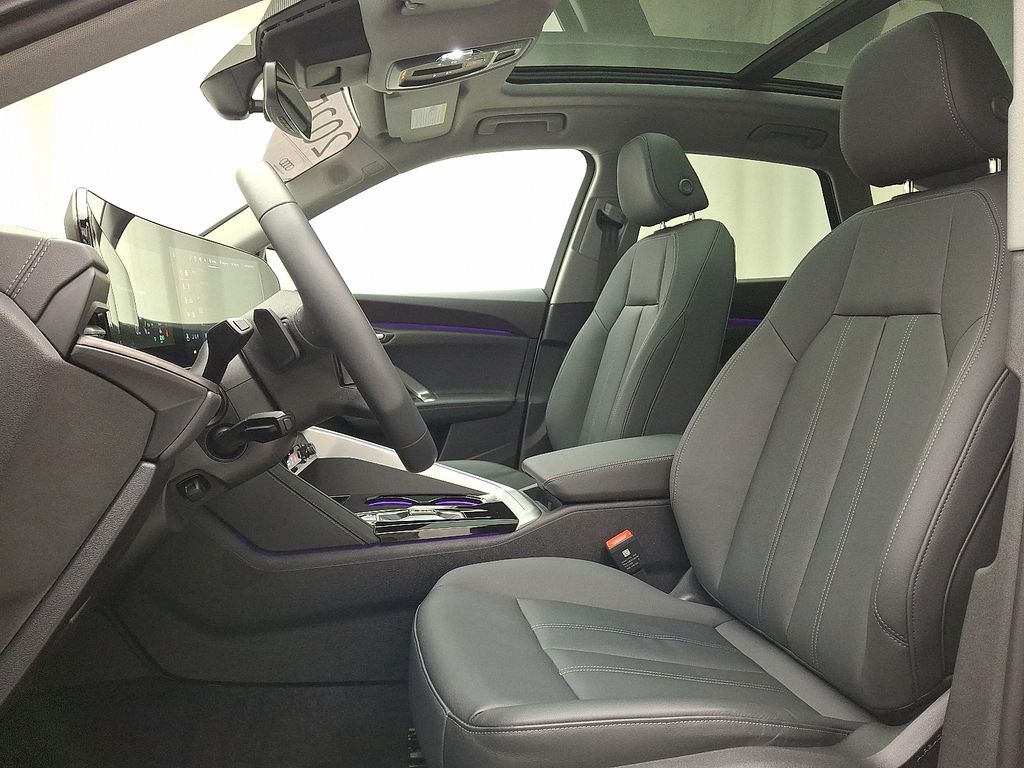 Thumbnail: 2025 Audi Q5 - 13