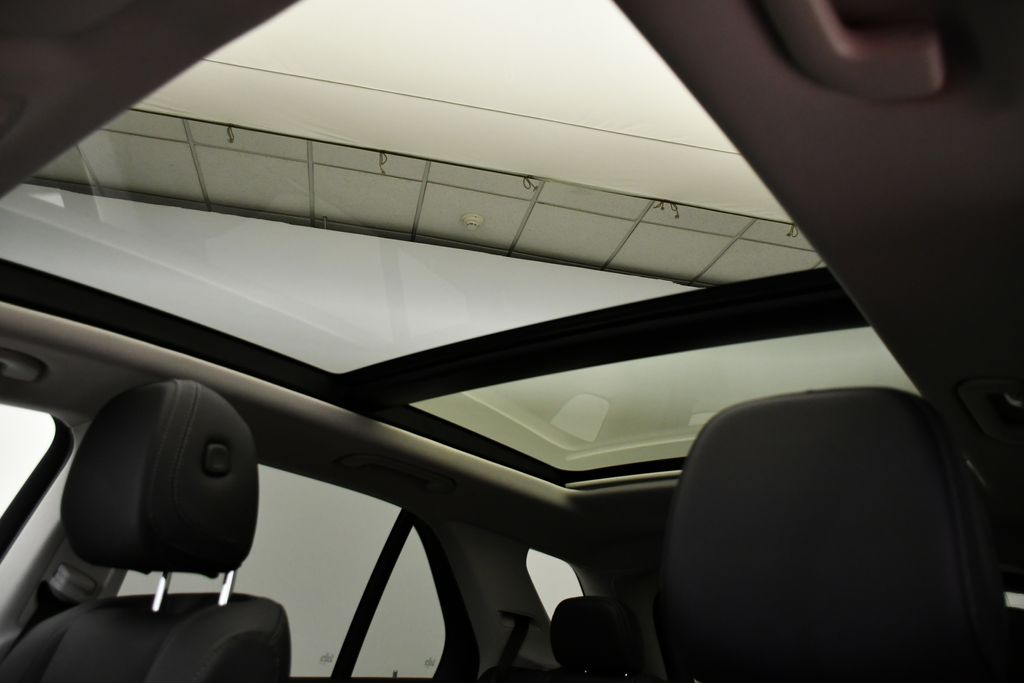 Thumbnail: 2026 Mercedes-Benz GLE - 17