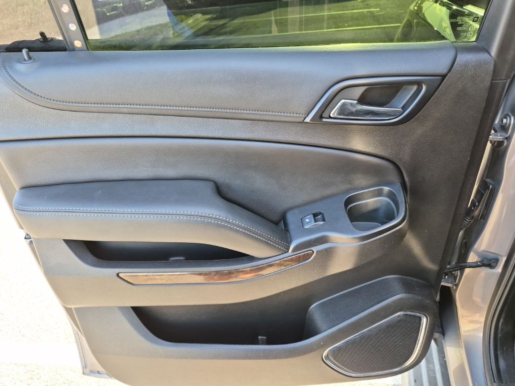 Used Car 2019 Chevrolet Suburban  Lt For Sale Under $20,000 In Austin, Texas