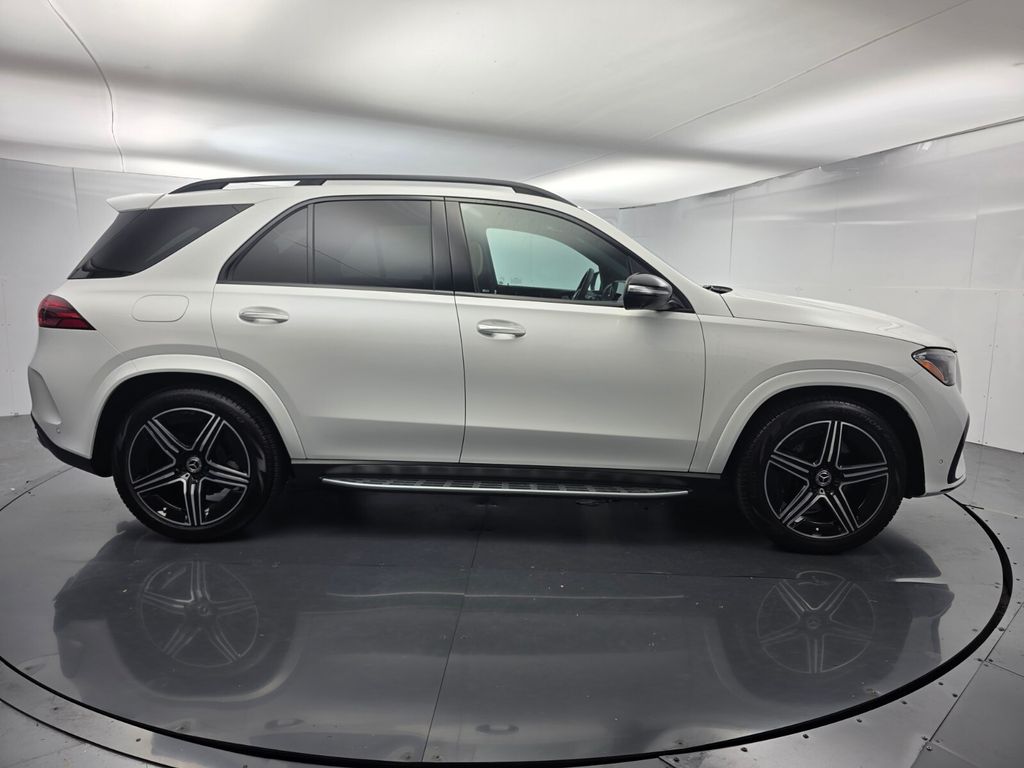 Used 2025 White Mercedes-Benz GLE 450 image 3