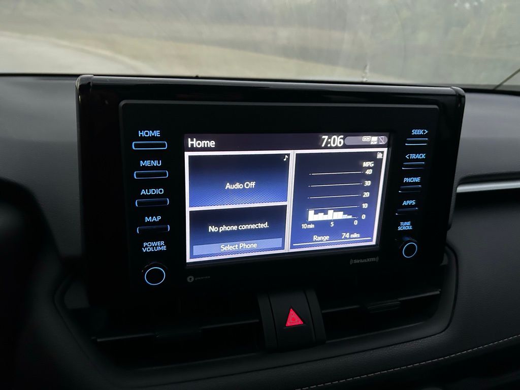 Thumbnail: 2022 Toyota RAV4 - 23