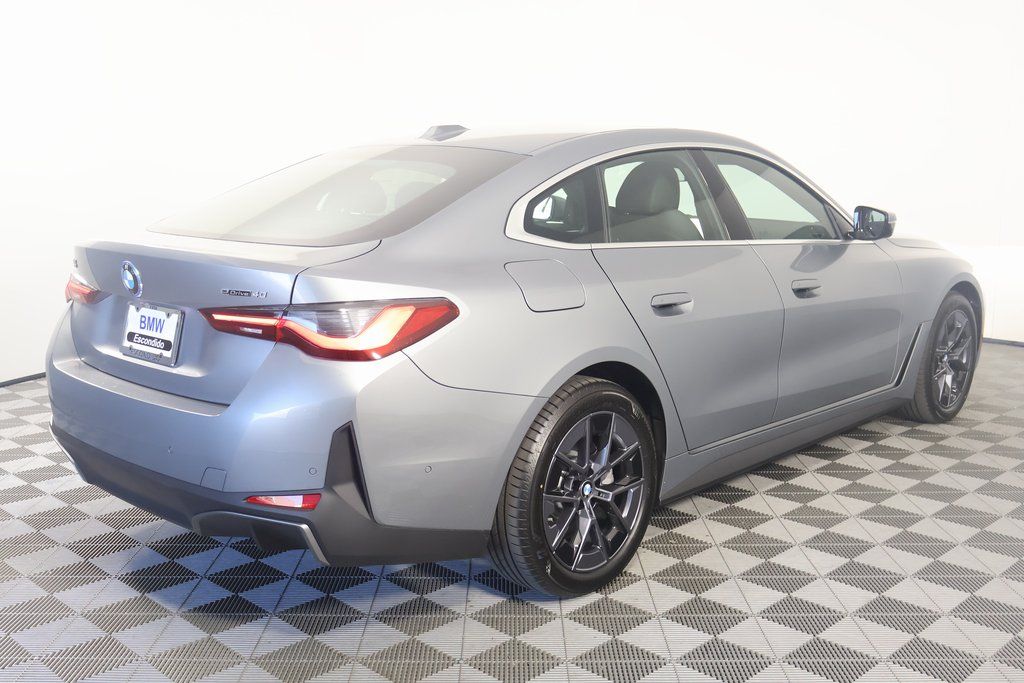 Thumbnail: 2025 BMW i4 - 2