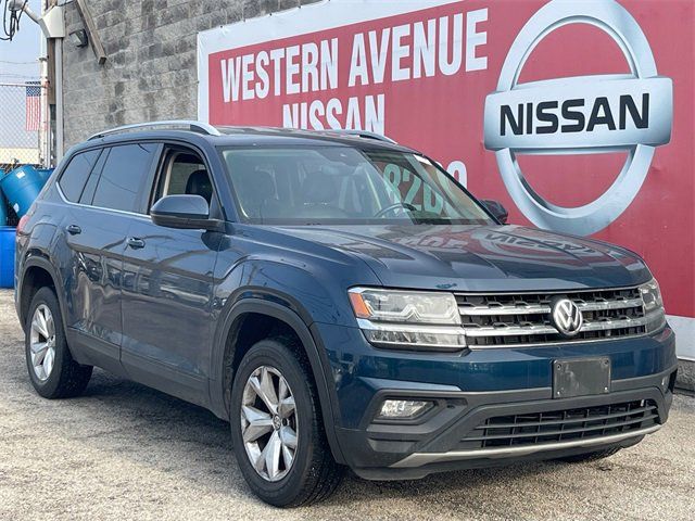Blue 2019 Volkswagen Atlas SE FWD with Technology SUV / Crossover Front-Wheel Drive 8-Speed Automatic