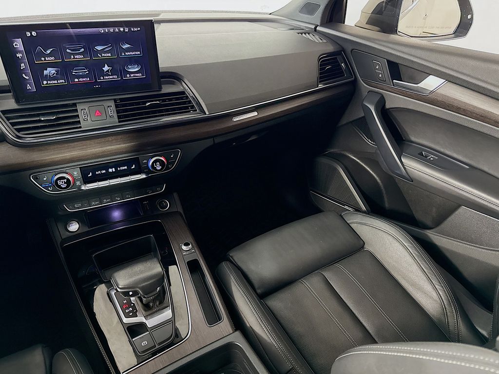 Thumbnail: 2022 Audi Q5 - 25