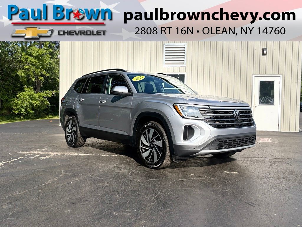 2025 Volkswagen Atlas SE 4Motion with Technology