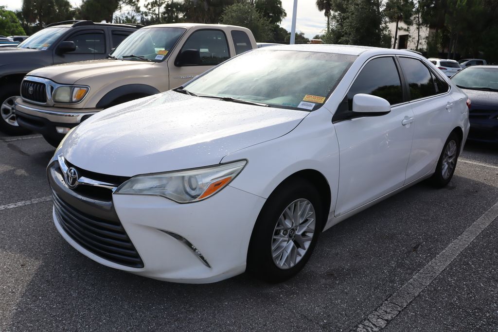 2017 Toyota Camry LE Hero Image