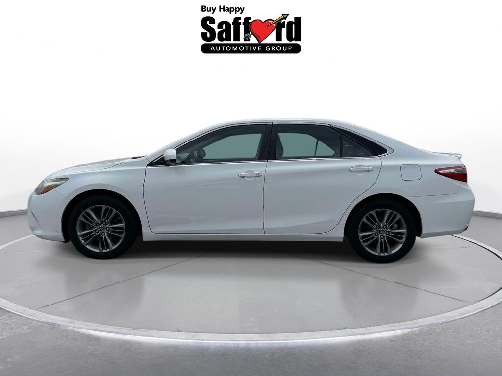 Used 2015 White Toyota SE image 4