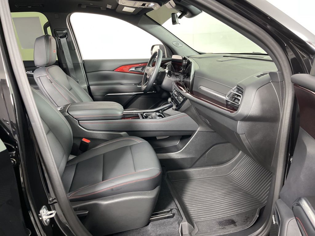 2024 Chevrolet Traverse Z71 7