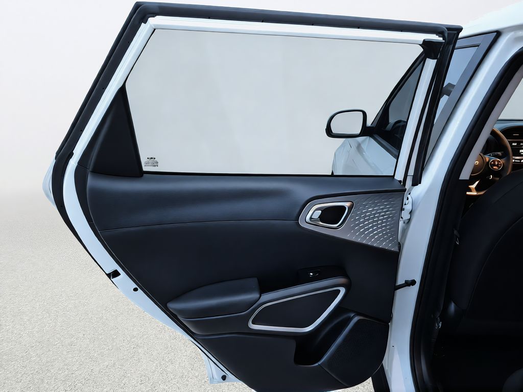 2022 Kia Soul LX White at Gullo Toyota