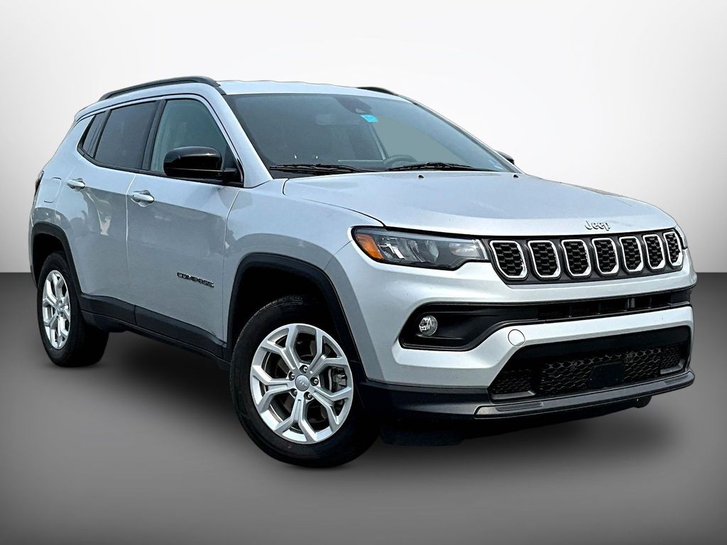 Silver Zynith Metallic Clearcoat 2024 Jeep Compass SUV / Crossover Four-Wheel Drive 8-Speed Automatic