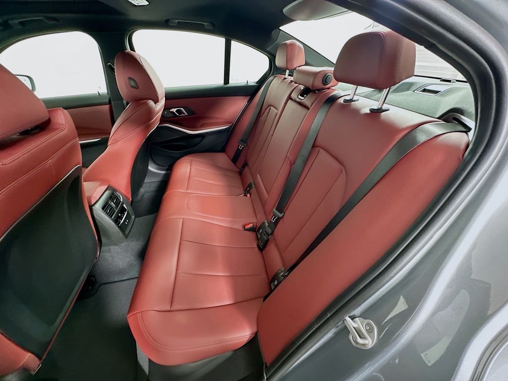 Thumbnail: 2025 BMW 3 Series - 17