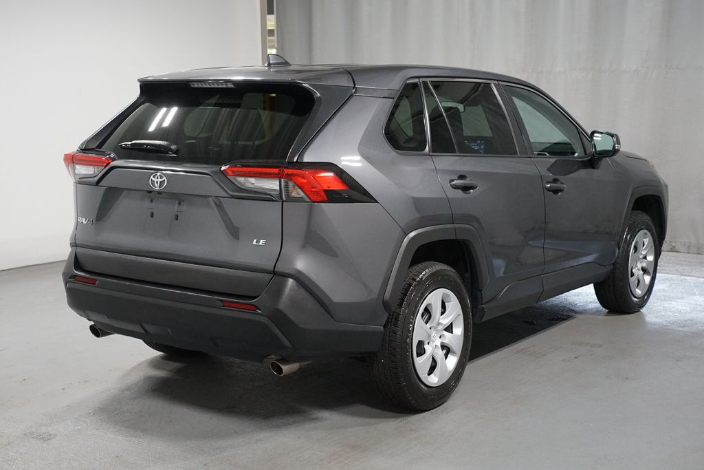 Thumbnail: 2022 Toyota RAV4 - 8