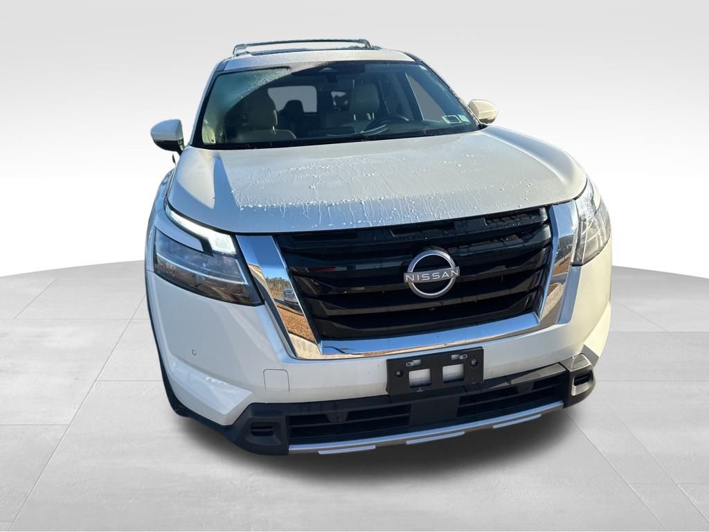 2023 Nissan Pathfinder SL 4