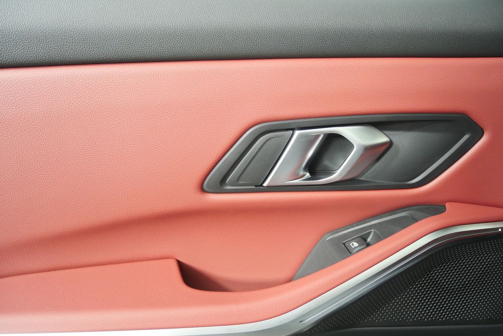 Thumbnail: 2026 BMW 3 Series - 13