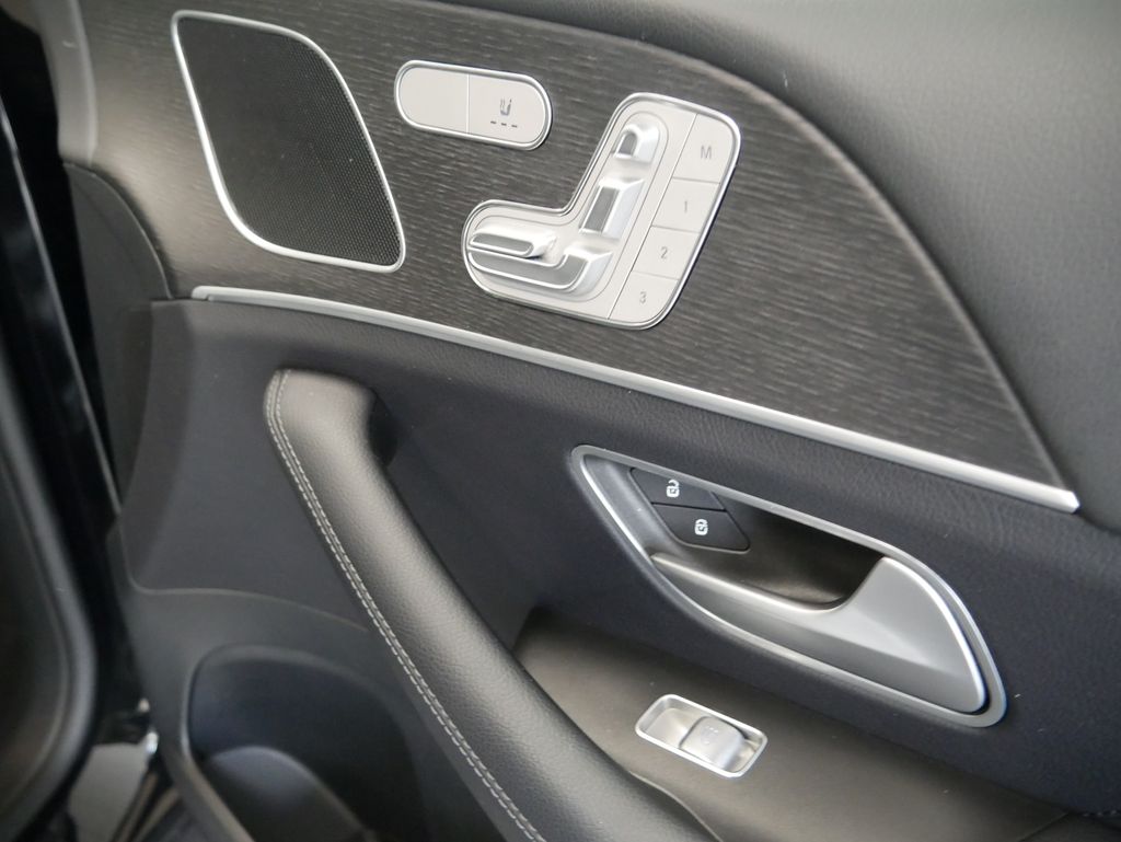 Thumbnail: 2024 Mercedes-Benz GLE - 28