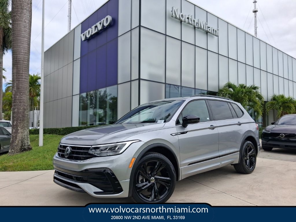 2023 Volkswagen Tiguan SE R-LINE BLACK