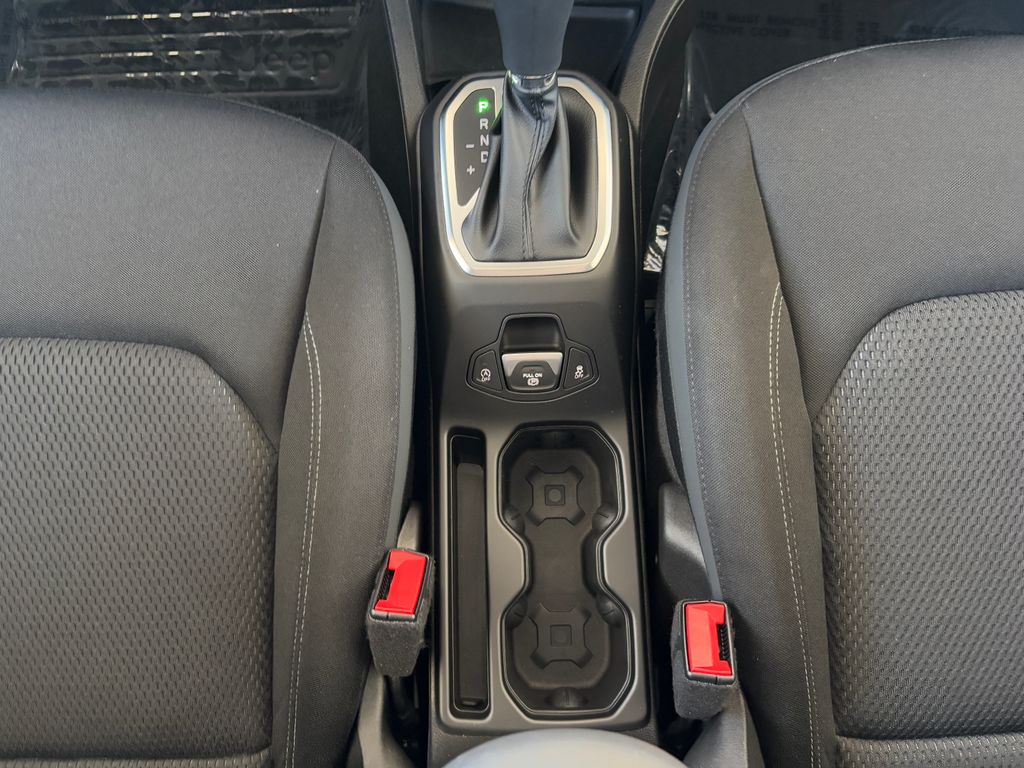 2023 Jeep Renegade Altitude 18