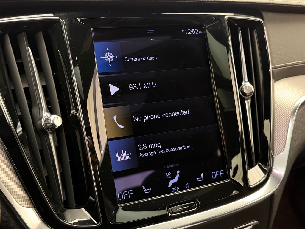 Thumbnail: 2021 Volvo S60 - 24