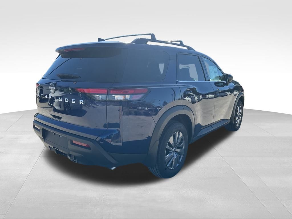 2025 Nissan Pathfinder SV 10