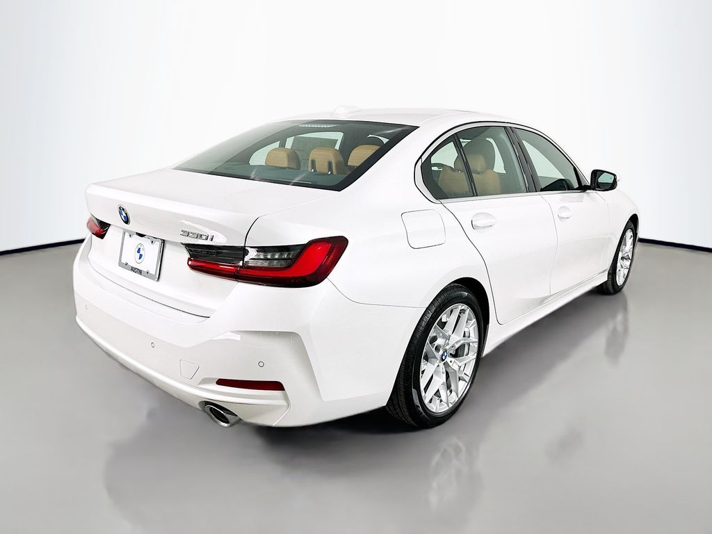 Thumbnail: 2026 BMW 3 Series - 5