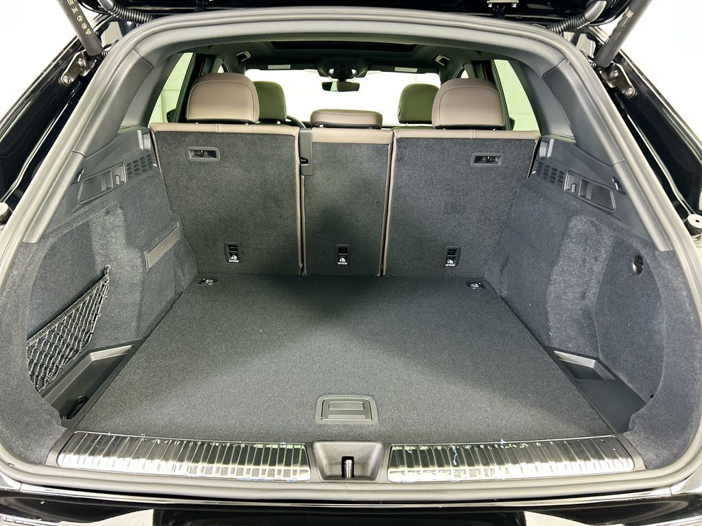 Thumbnail: 2025 Audi Q5 - 27