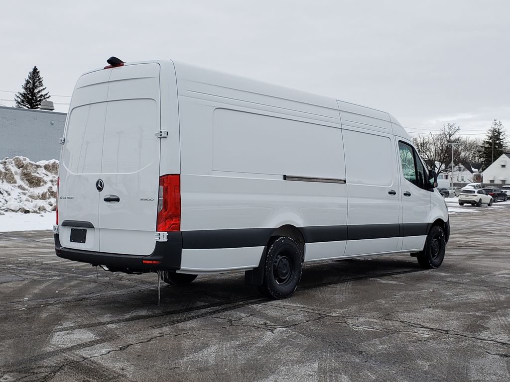Thumbnail: 2026 Mercedes-Benz Sprinter - 9