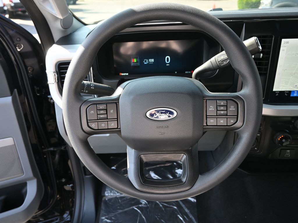 2026 Ford F-350 XLT photo 17