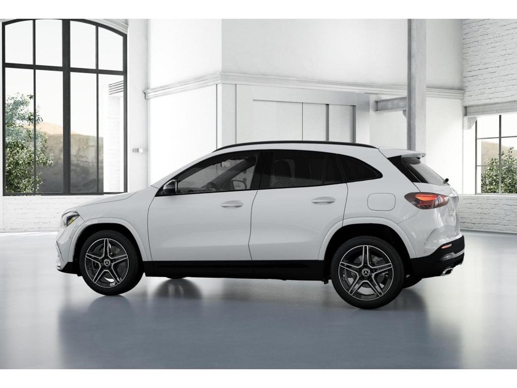2025 Mercedes-Benz GLA 250 4MATIC 32