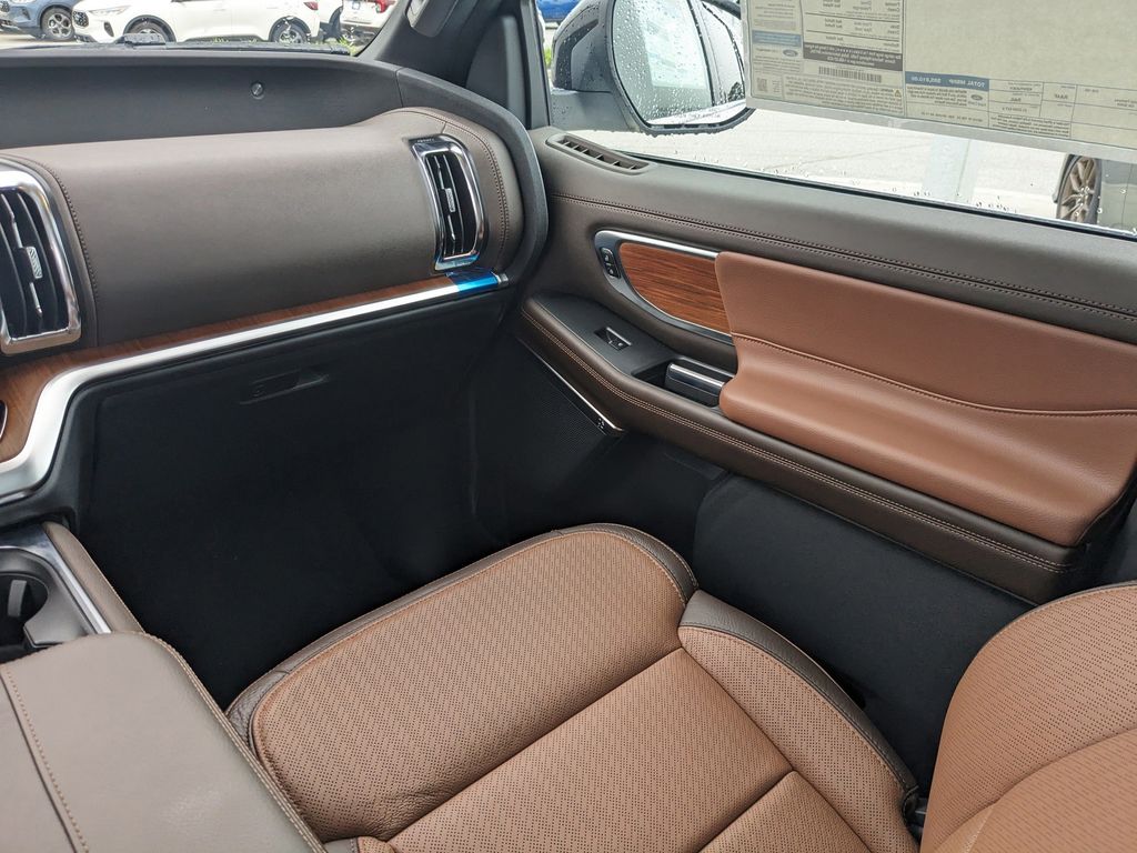 2025 Ford Expedition King Ranch