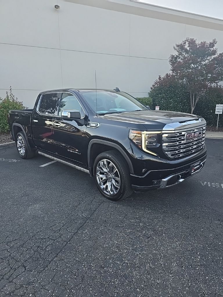 2024 GMC Sierra Denali 4WD Crew Cab Short Box's photo