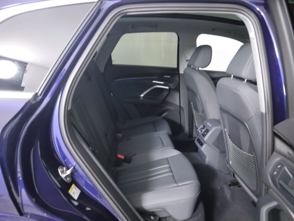 Thumbnail: 2025 Audi Q5 - 24