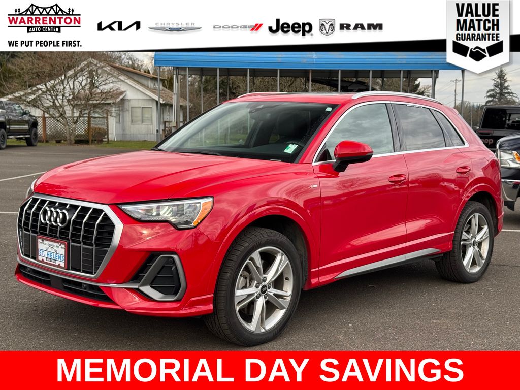 2022 Audi Q3 Premium