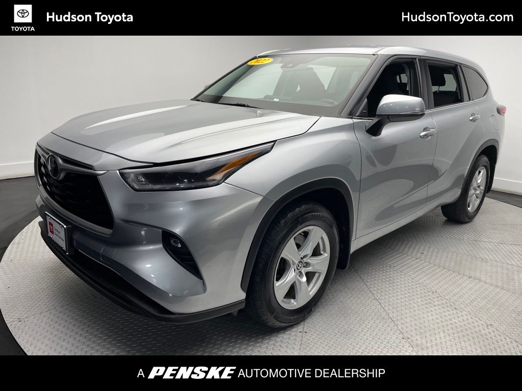 2021 Toyota Highlander LE -
                Jersey City, NJ