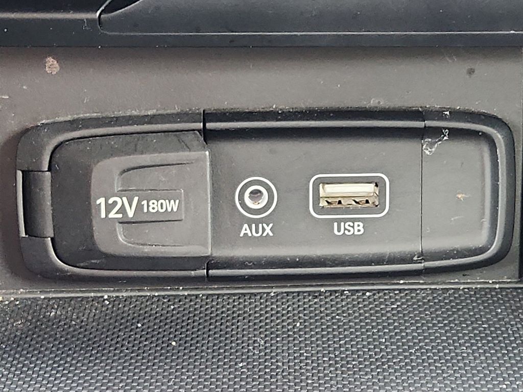 Thumbnail: 2019 Genesis G70 - 25