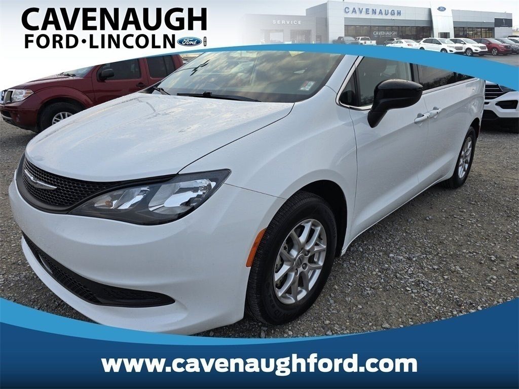 2024 Chrysler Voyager LX FWD