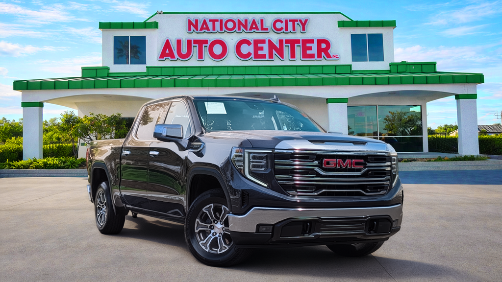 Used 2025 GMC Sierra 1500 SLT 4D Crew Cab