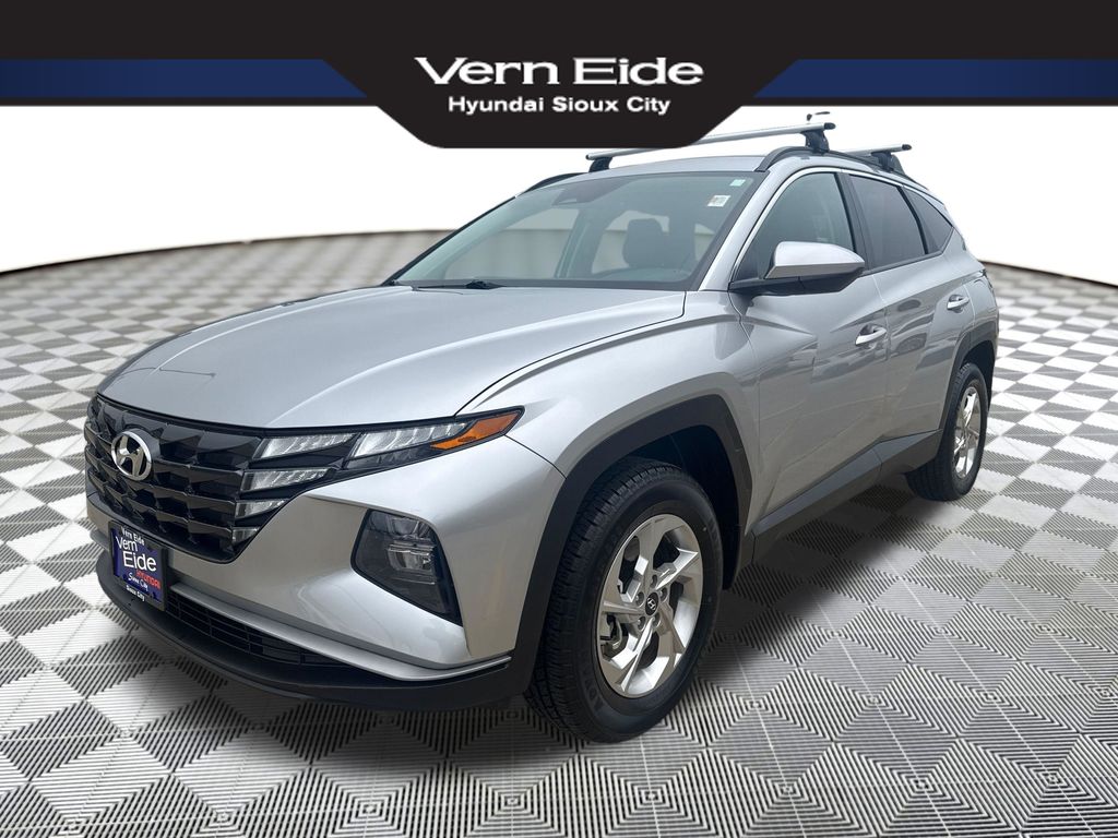 Shimmering Silver 2024 Hyundai Tucson SUV / Crossover All-Wheel Drive 8-Speed Automatic