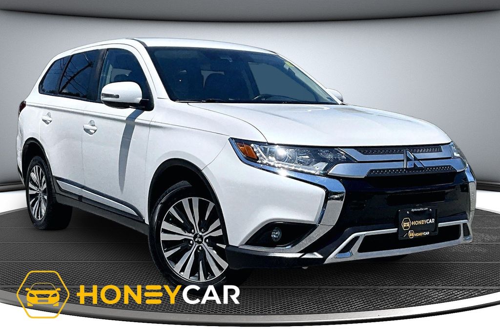 Pearl White 2020 Mitsubishi Outlander SUV / Crossover All-Wheel Drive Continuously Variable Transmission